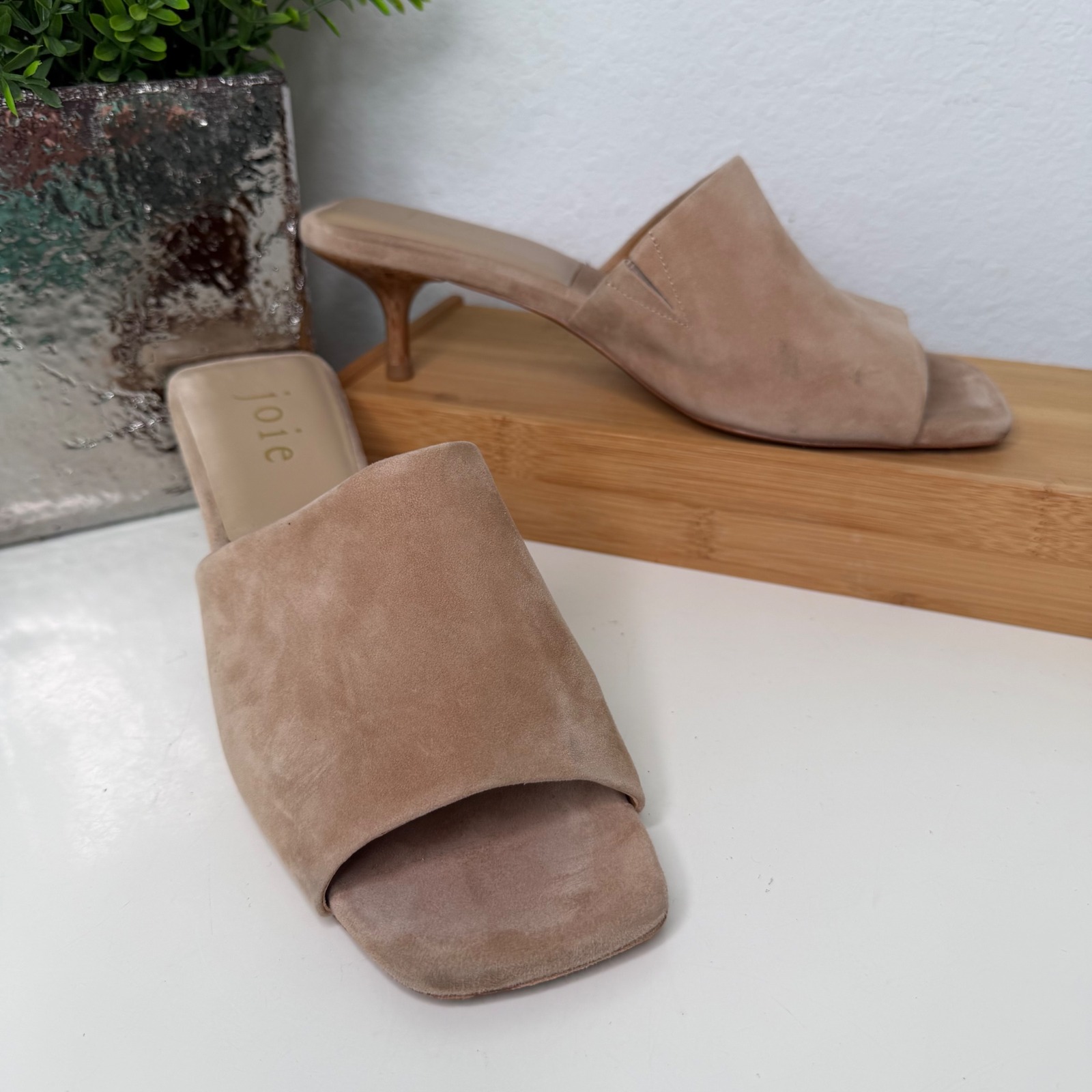 Joie Raelee02 Mule Sandals Tan Suede Square Toe Kitten Heel Minimalist Chic 9.5